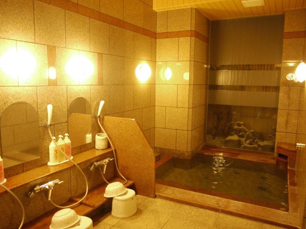 Hotel Route-Inn Tomakomai Ekimae Exterior photo